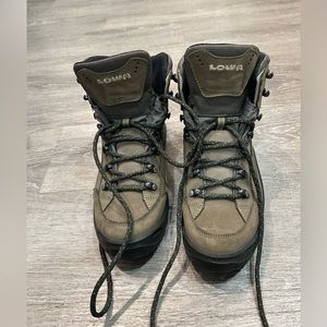 Lowa Renegade Hiking Boots